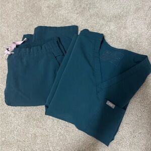 Figs Caribbean Blue Scrub Set